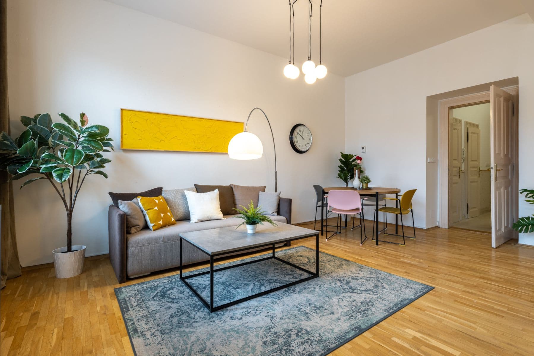 Pronájem bytu  160 m², Ruská, Praha, Praha