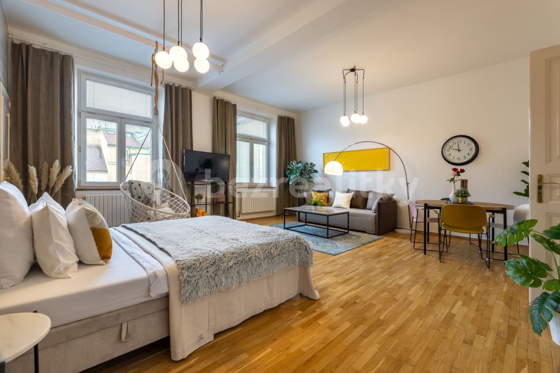 Pronájem bytu  160 m², Ruská, Praha, Praha