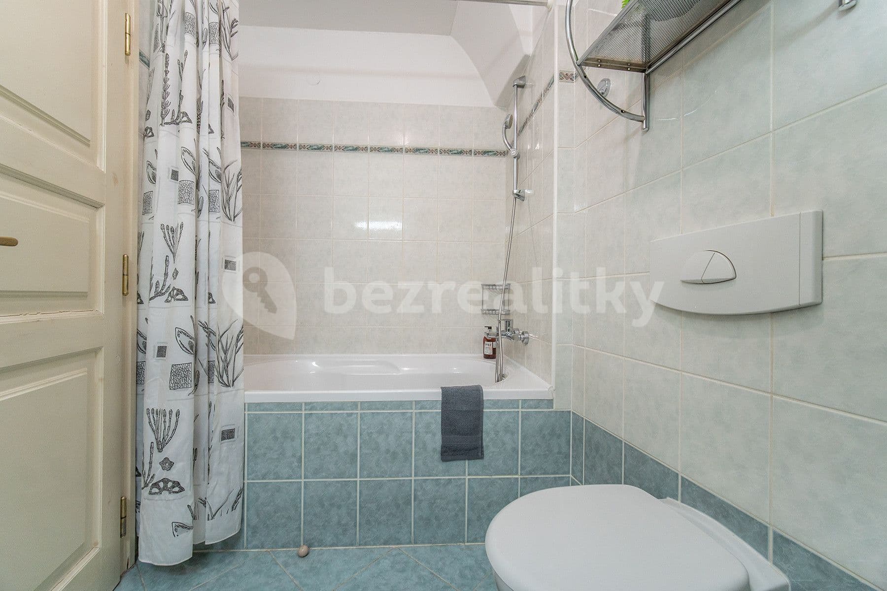 Pronájem bytu  35 m², Mostecká, Praha, Praha