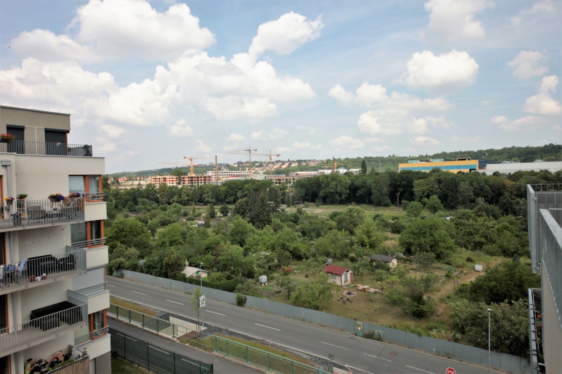 Pronájem bytu  35 m², Modrého, Praha, Praha