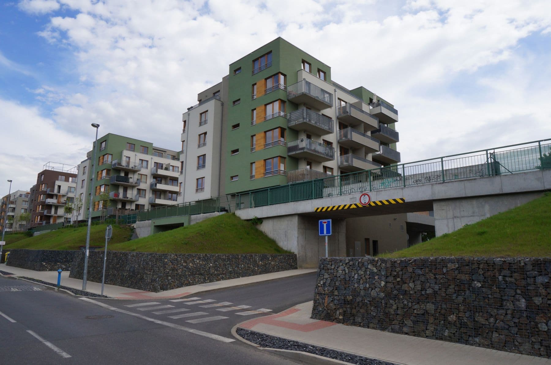 Pronájem bytu  35 m², Modrého, Praha, Praha