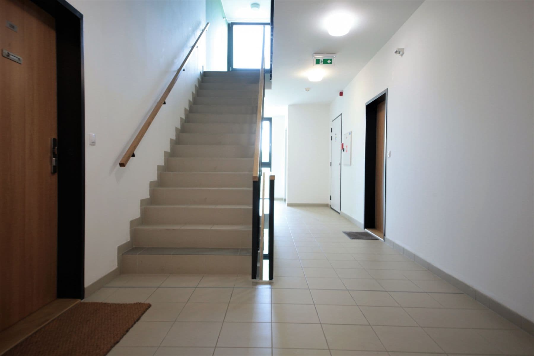 Pronájem bytu  35 m², Modrého, Praha, Praha