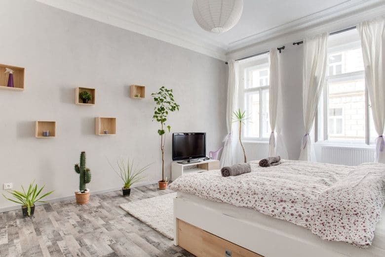 Pronájem bytu  80 m², Plaská, Praha, Praha