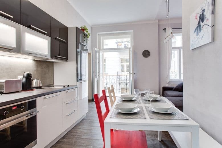 Pronájem bytu  80 m², Plaská, Praha, Praha