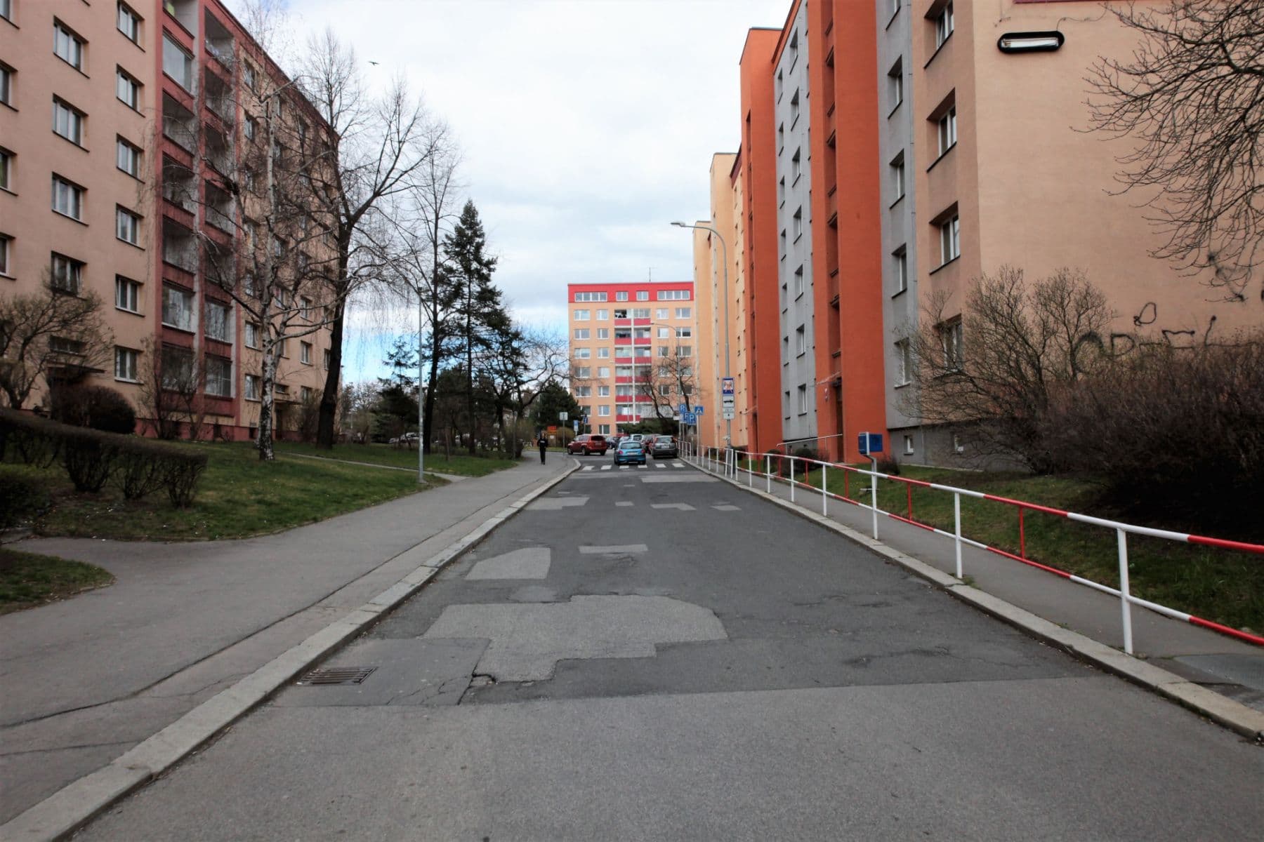 Pronájem bytu  53 m², Arabská, Praha, Praha