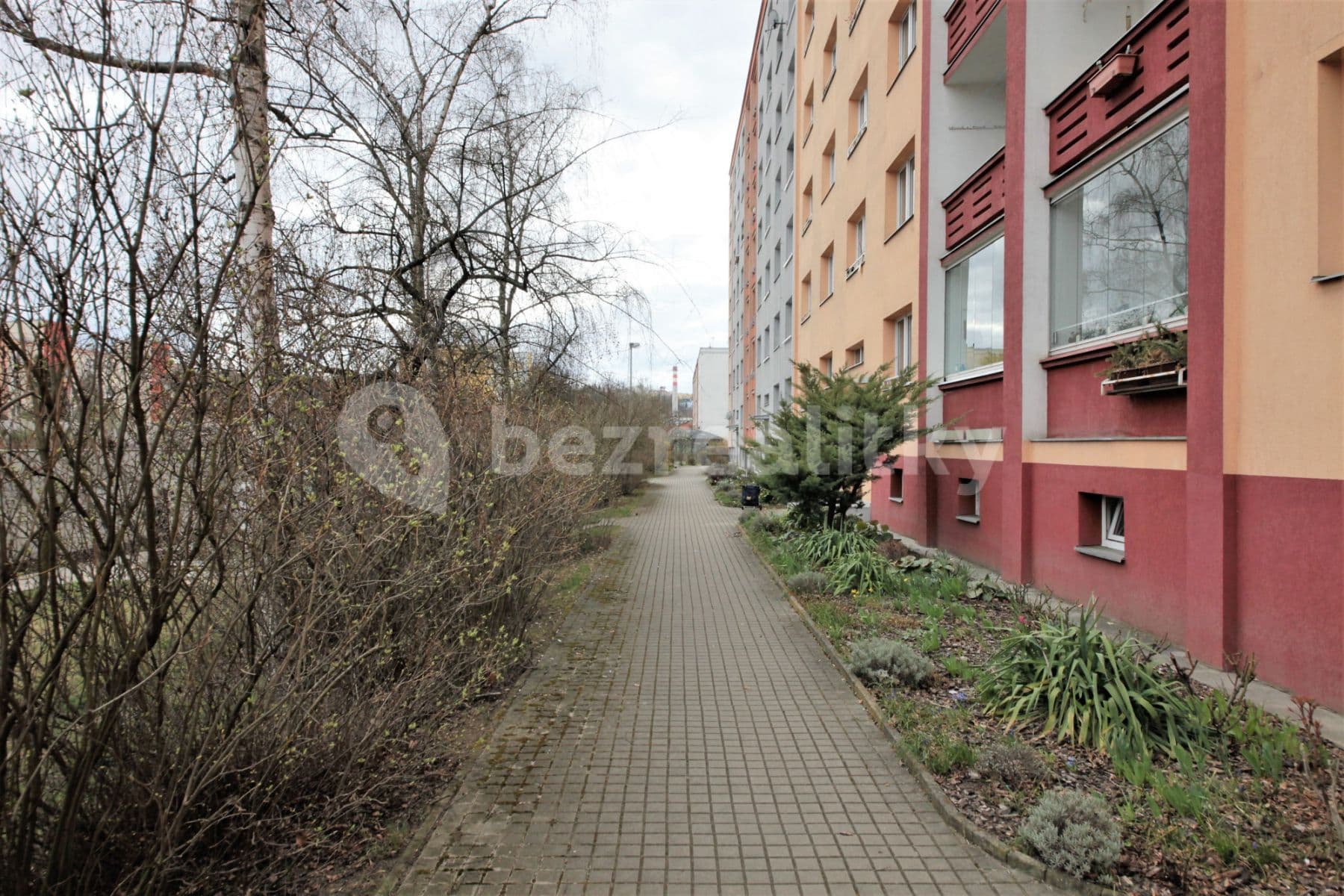 Pronájem bytu  53 m², Arabská, Praha, Praha