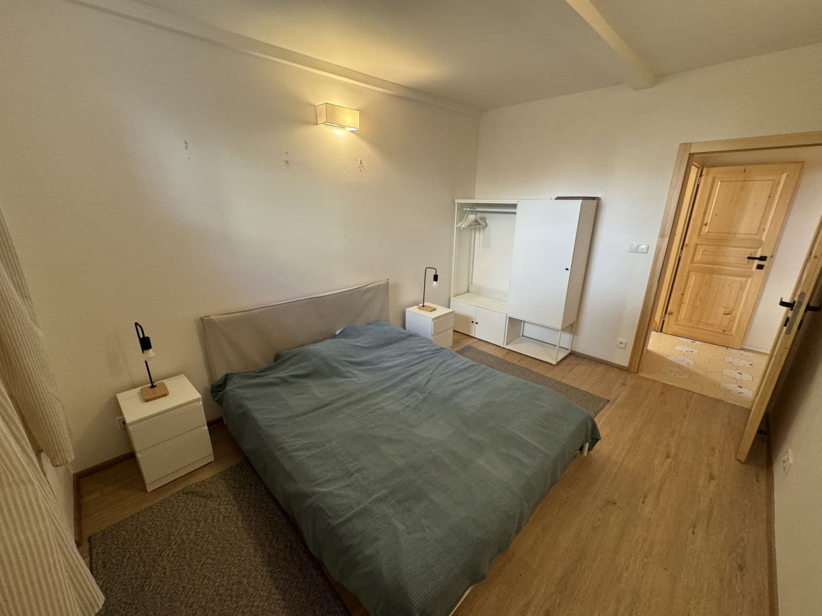 Pronájem bytu  40 m², Za Vokovickou Vozovnou, Praha, Praha