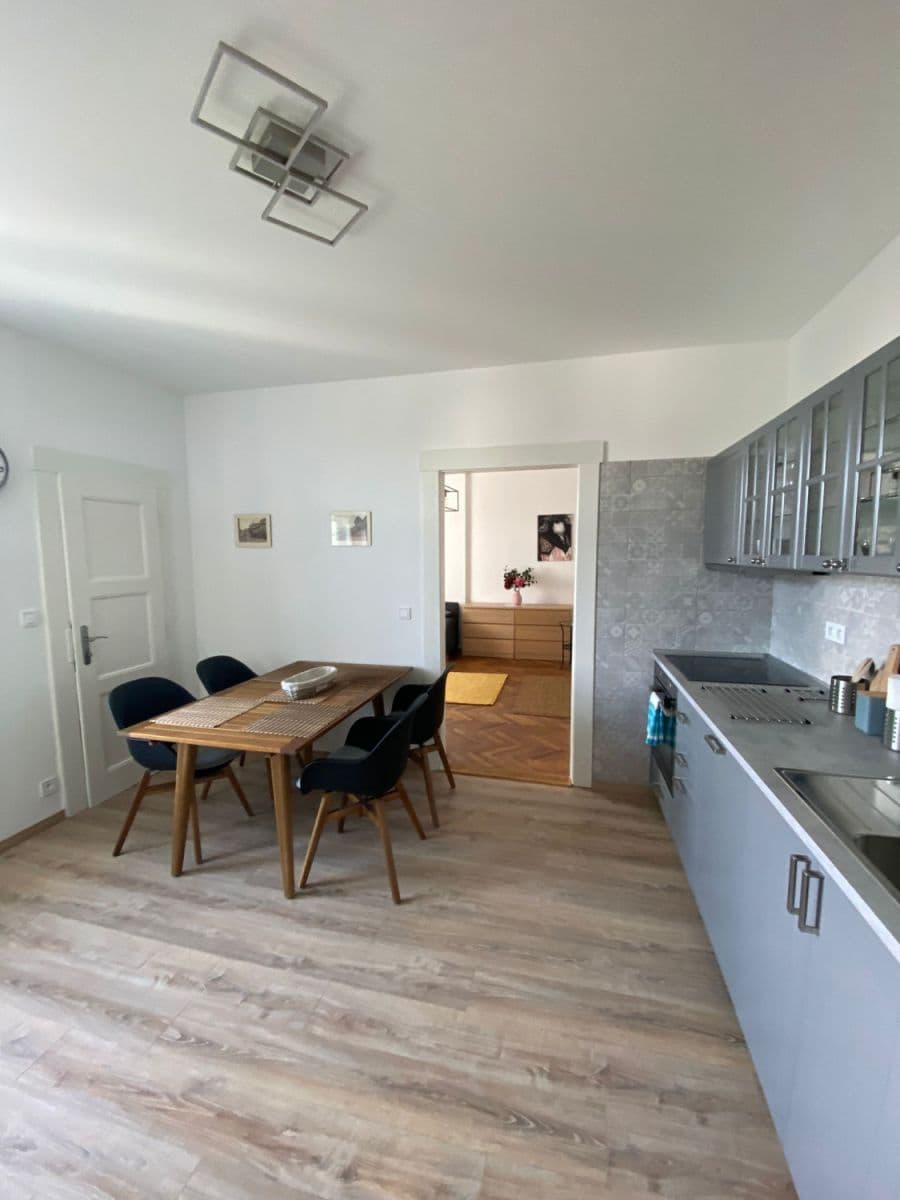 Pronájem bytu  102 m², Xaveriova, Praha, Praha