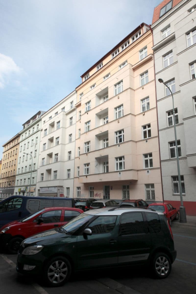 Pronájem bytu  40 m², Buchovcova, Praha, Praha