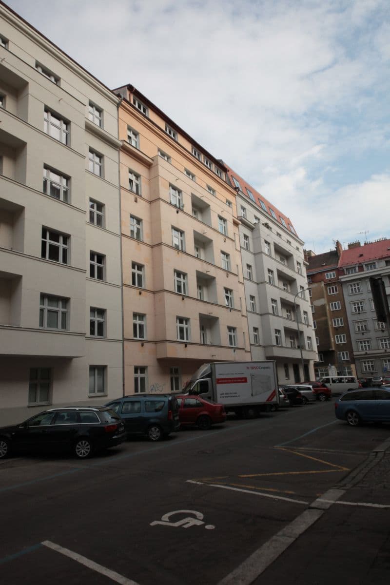 Pronájem bytu  40 m², Buchovcova, Praha, Praha