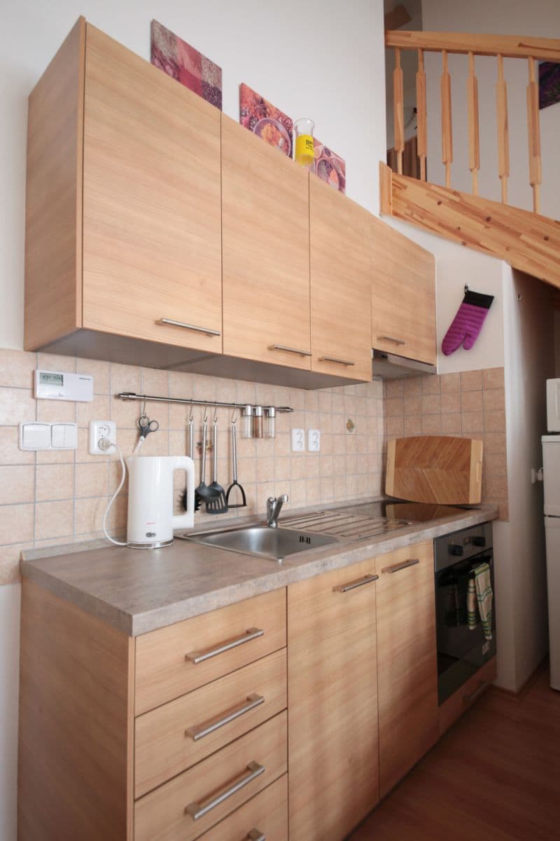Pronájem bytu  40 m², Buchovcova, Praha, Praha
