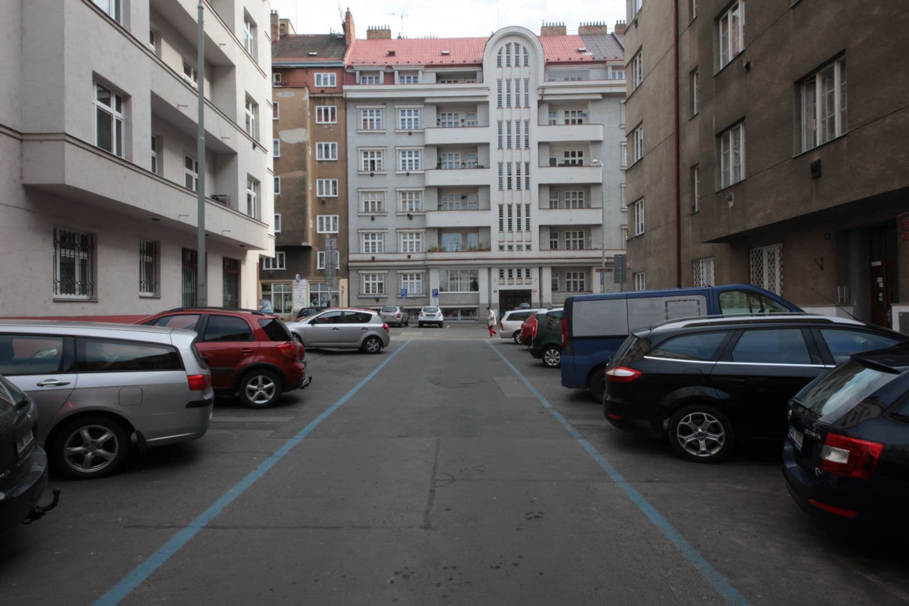 Pronájem bytu  40 m², Buchovcova, Praha, Praha