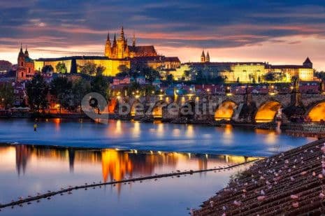 Pronájem bytu  120 m², Hartigova, Praha, Praha