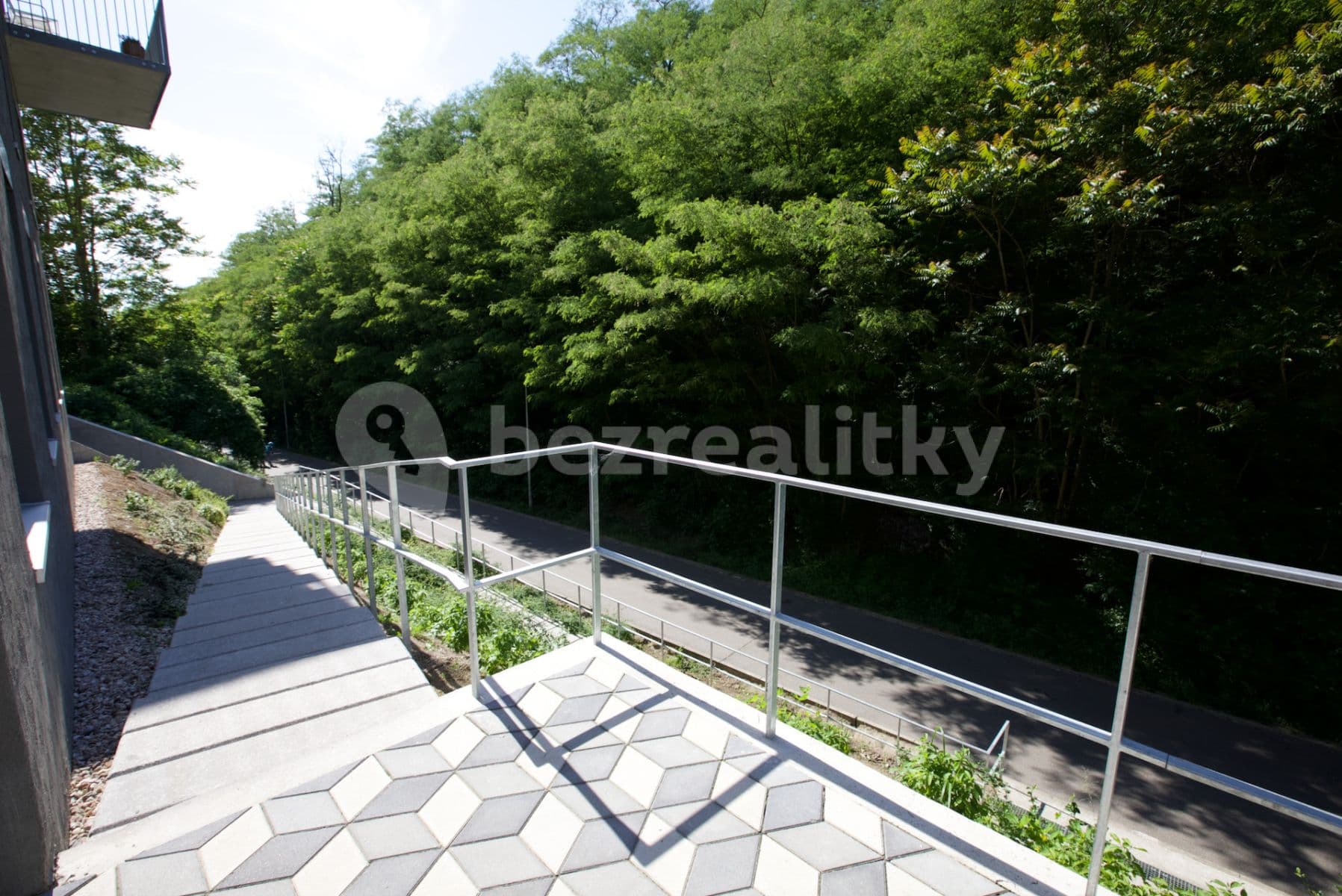 Pronájem bytu  120 m², Hartigova, Praha, Praha