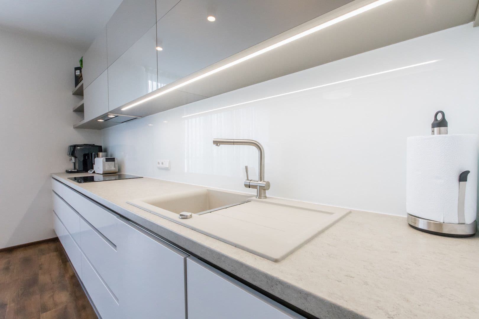 Pronájem bytu  120 m², Hartigova, Praha, Praha