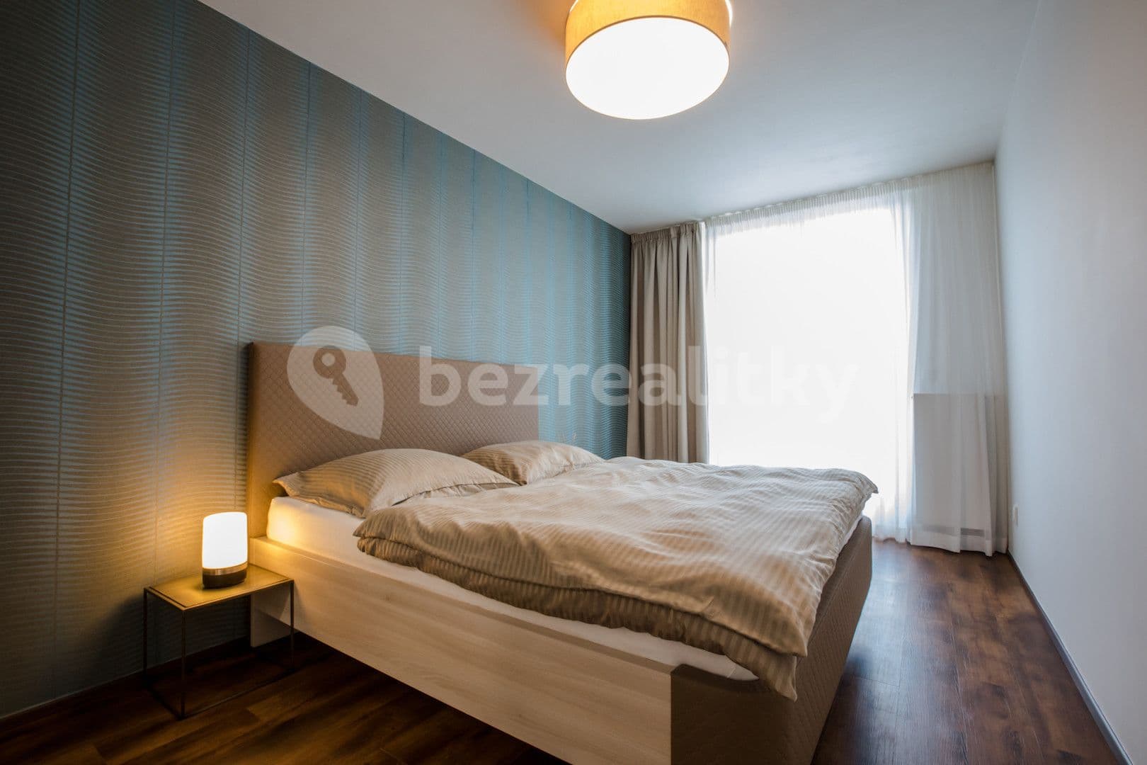 Pronájem bytu  120 m², Hartigova, Praha, Praha