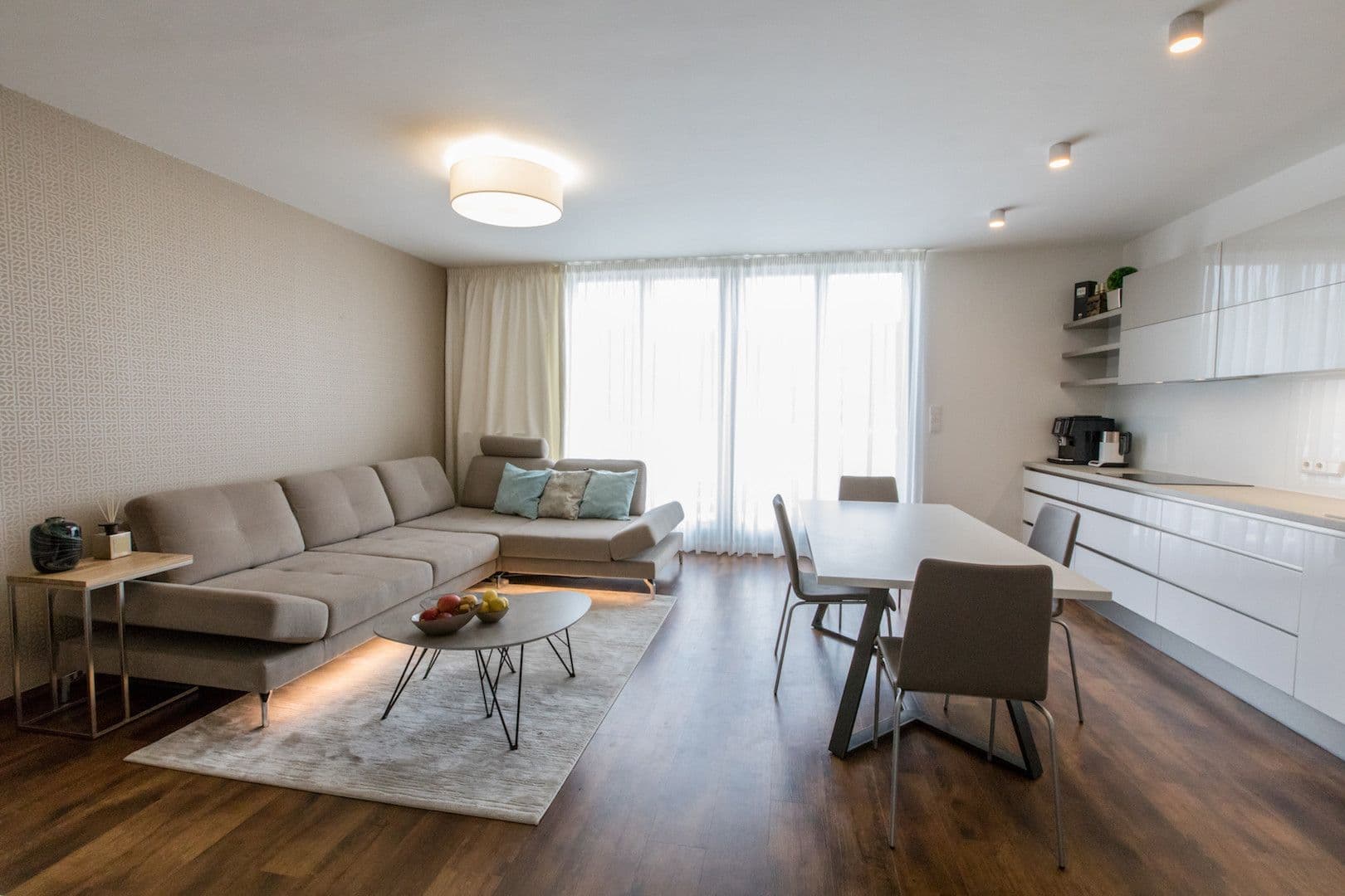 Pronájem bytu  120 m², Hartigova, Praha, Praha