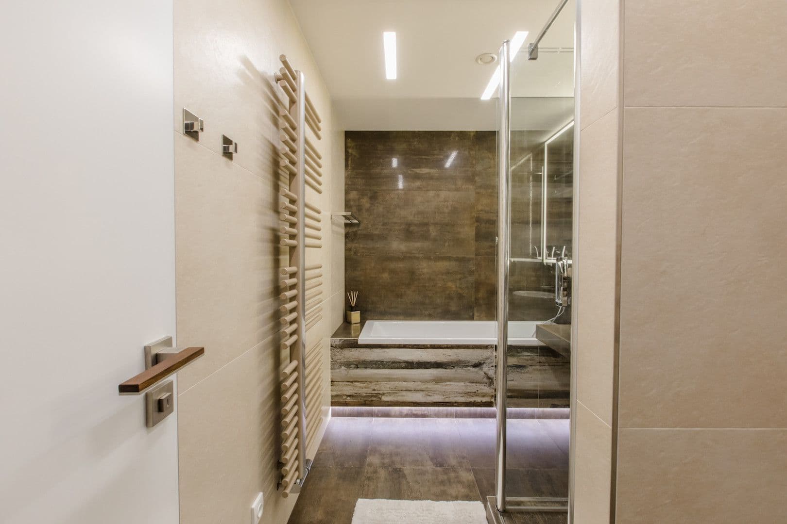 Pronájem bytu  120 m², Hartigova, Praha, Praha