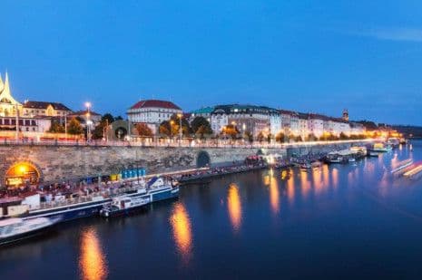 Pronájem bytu  120 m², Hartigova, Praha, Praha
