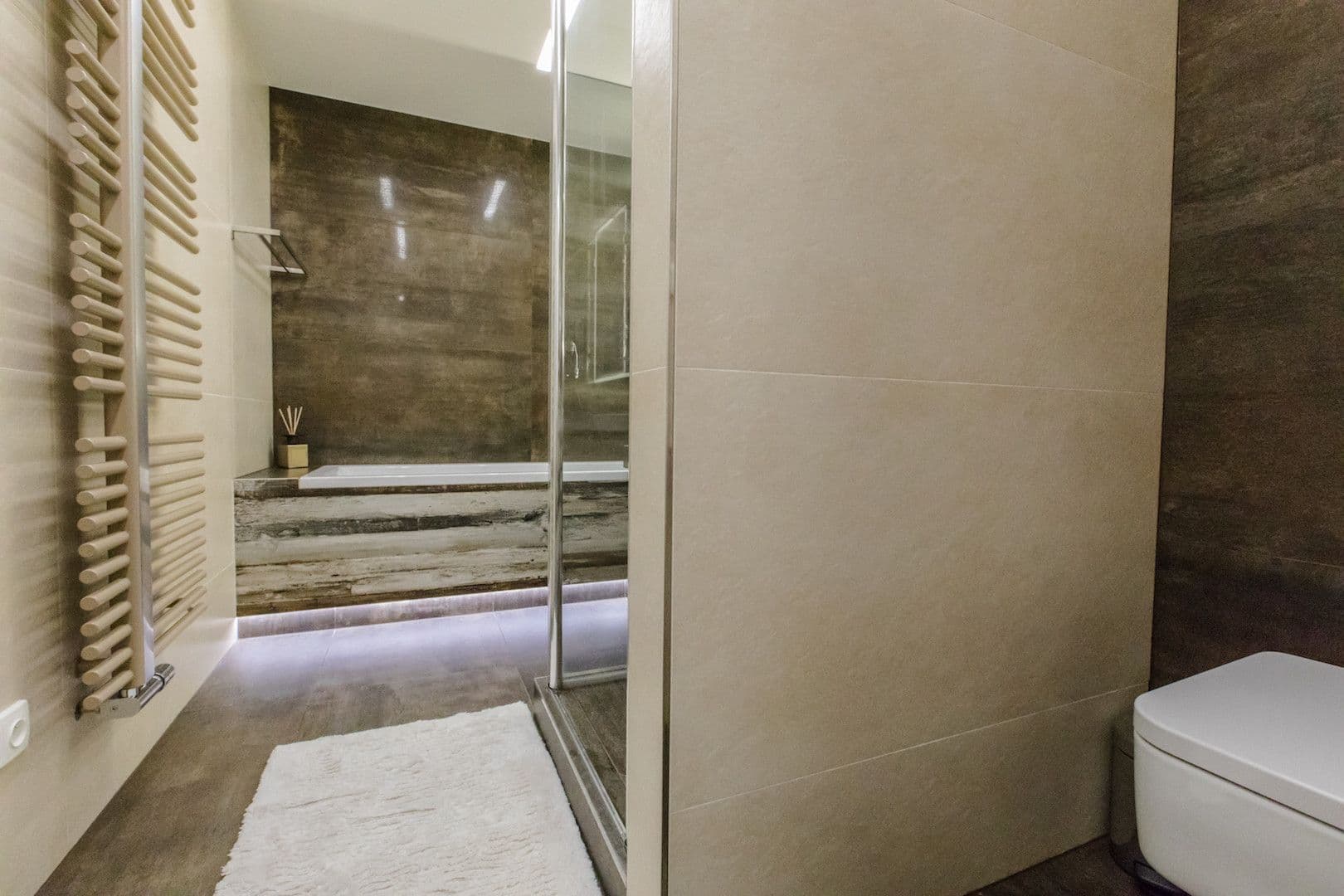 Pronájem bytu  120 m², Hartigova, Praha, Praha