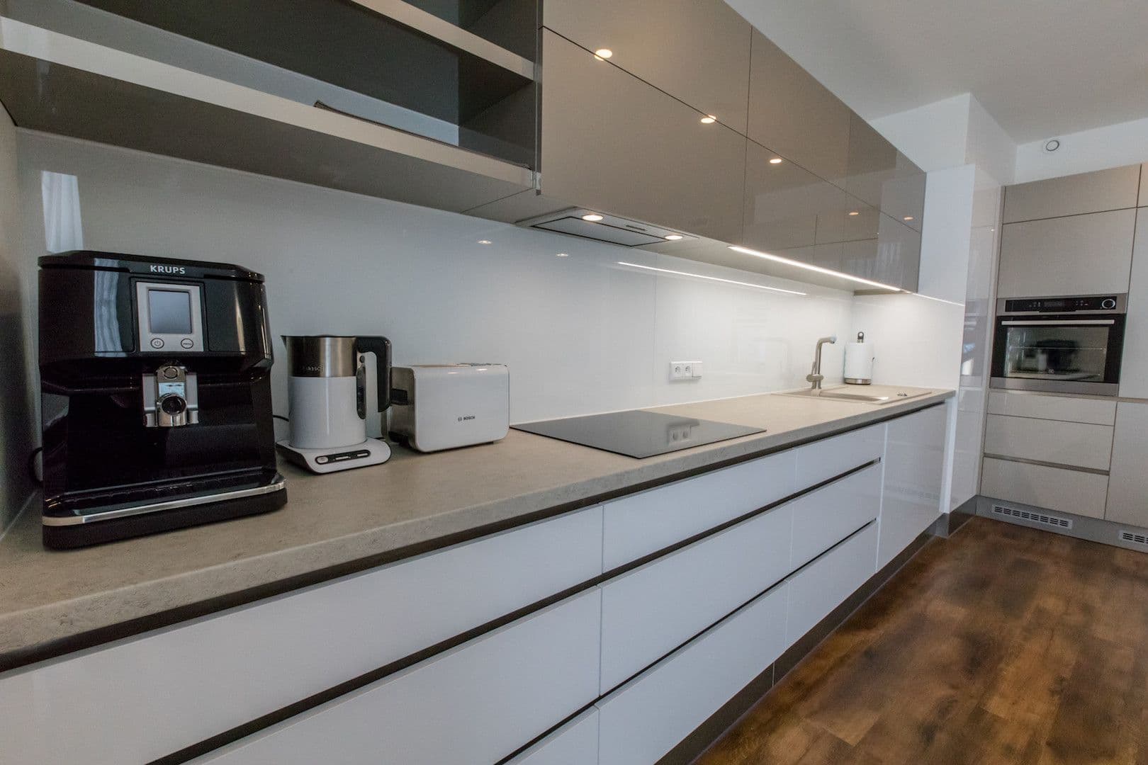 Pronájem bytu  120 m², Hartigova, Praha, Praha