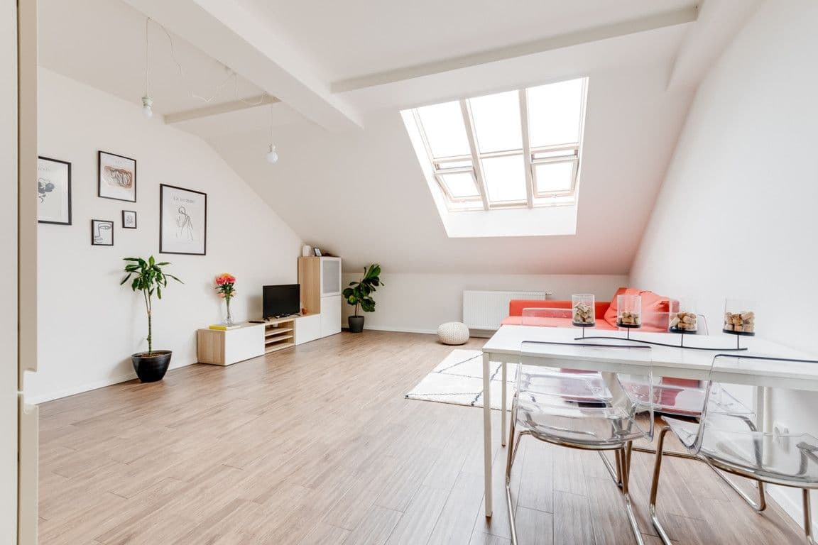 Pronájem bytu  55 m², Legerova, Praha, Praha