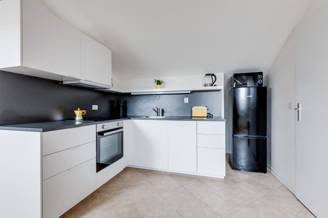 Pronájem bytu  55 m², V Tůních, Praha, Praha