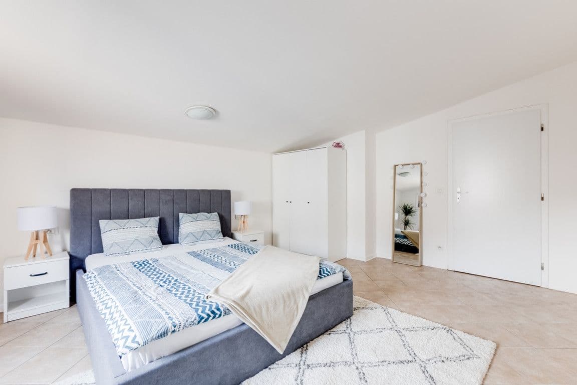 Pronájem bytu  55 m², V Tůních, Praha, Praha