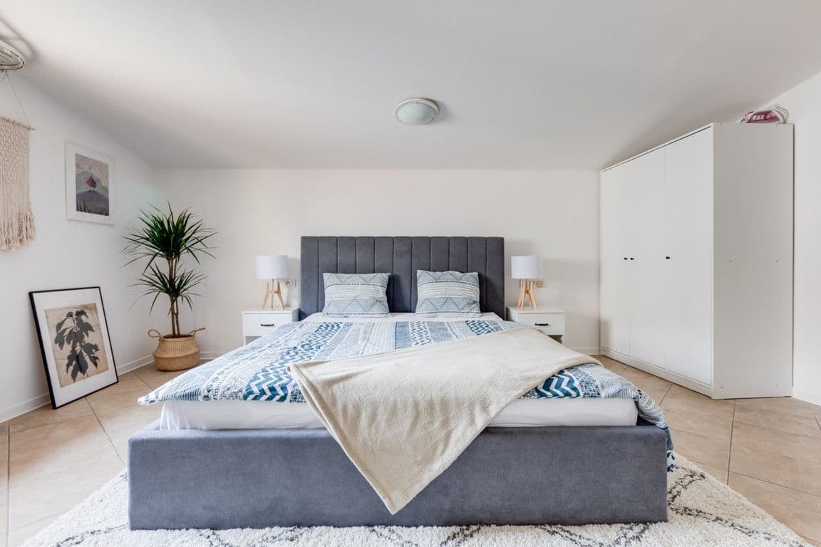 Pronájem bytu  55 m², V Tůních, Praha, Praha