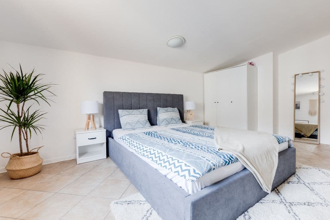 Pronájem bytu  55 m², V Tůních, Praha, Praha
