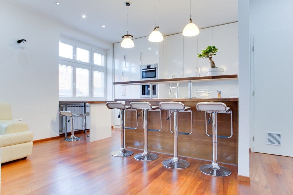 Pronájem bytu  70 m², Neklanova, Praha, Praha
