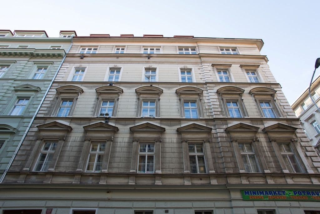Pronájem bytu  70 m², Neklanova, Praha, Praha