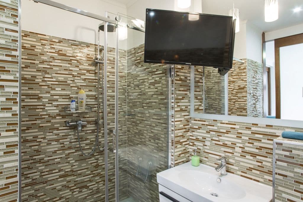 Pronájem bytu  70 m², Neklanova, Praha, Praha