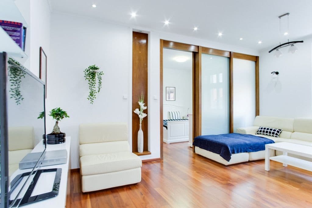 Pronájem bytu  70 m², Neklanova, Praha, Praha