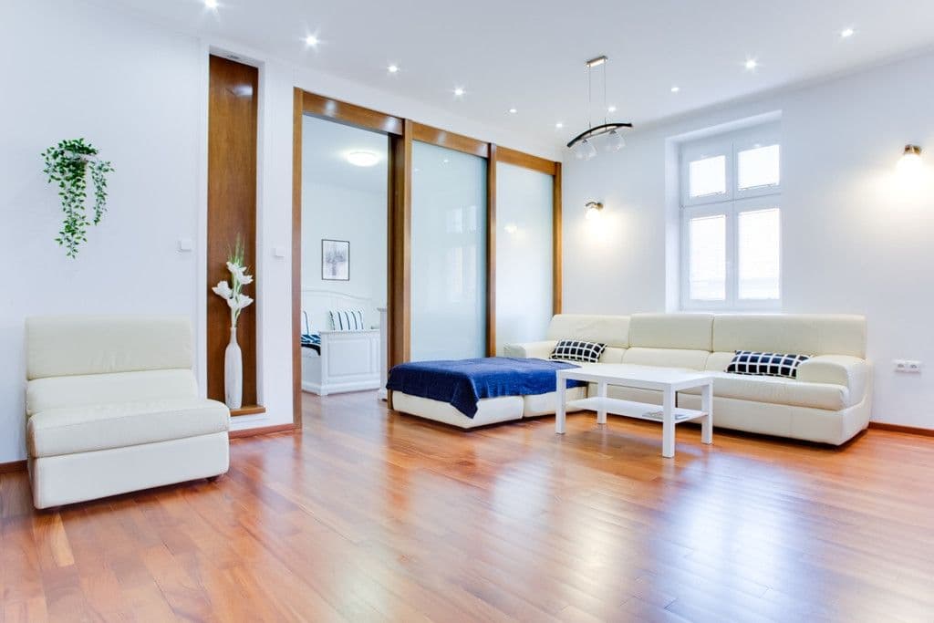 Pronájem bytu  70 m², Neklanova, Praha, Praha