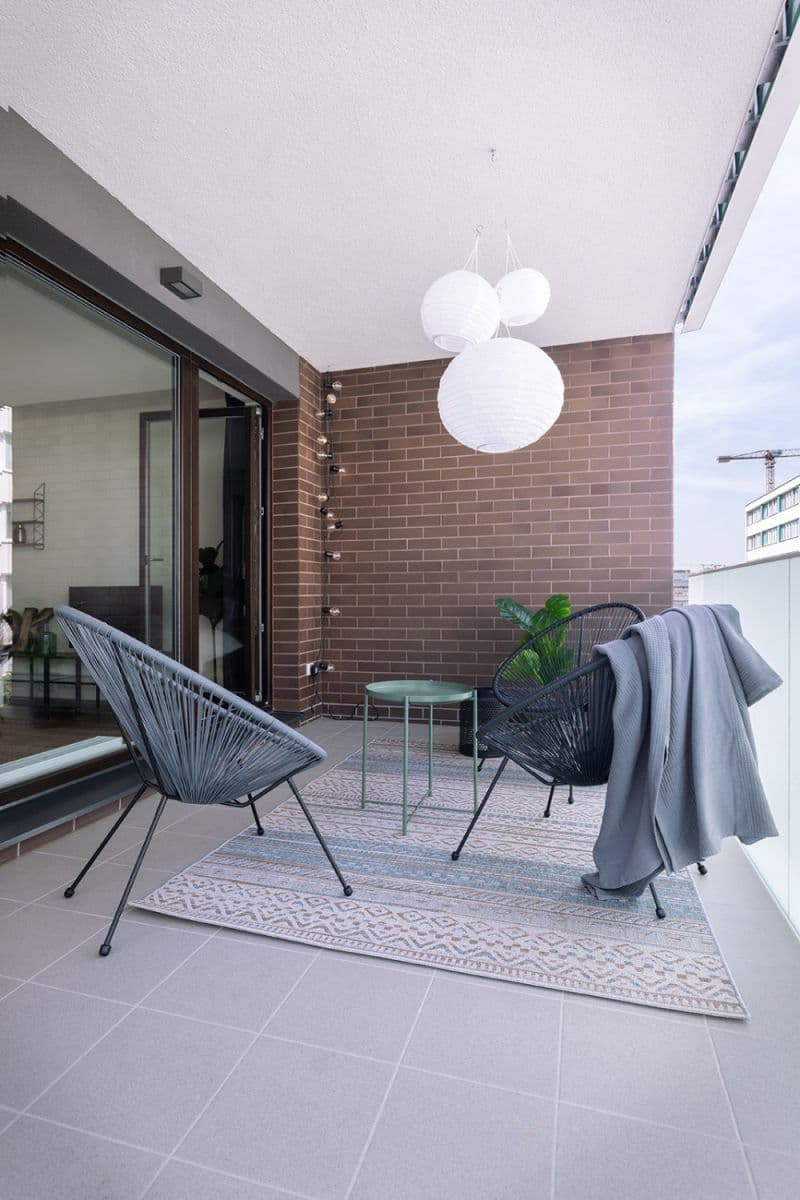Pronájem bytu  82 m², Nekvasilova, Praha, Praha