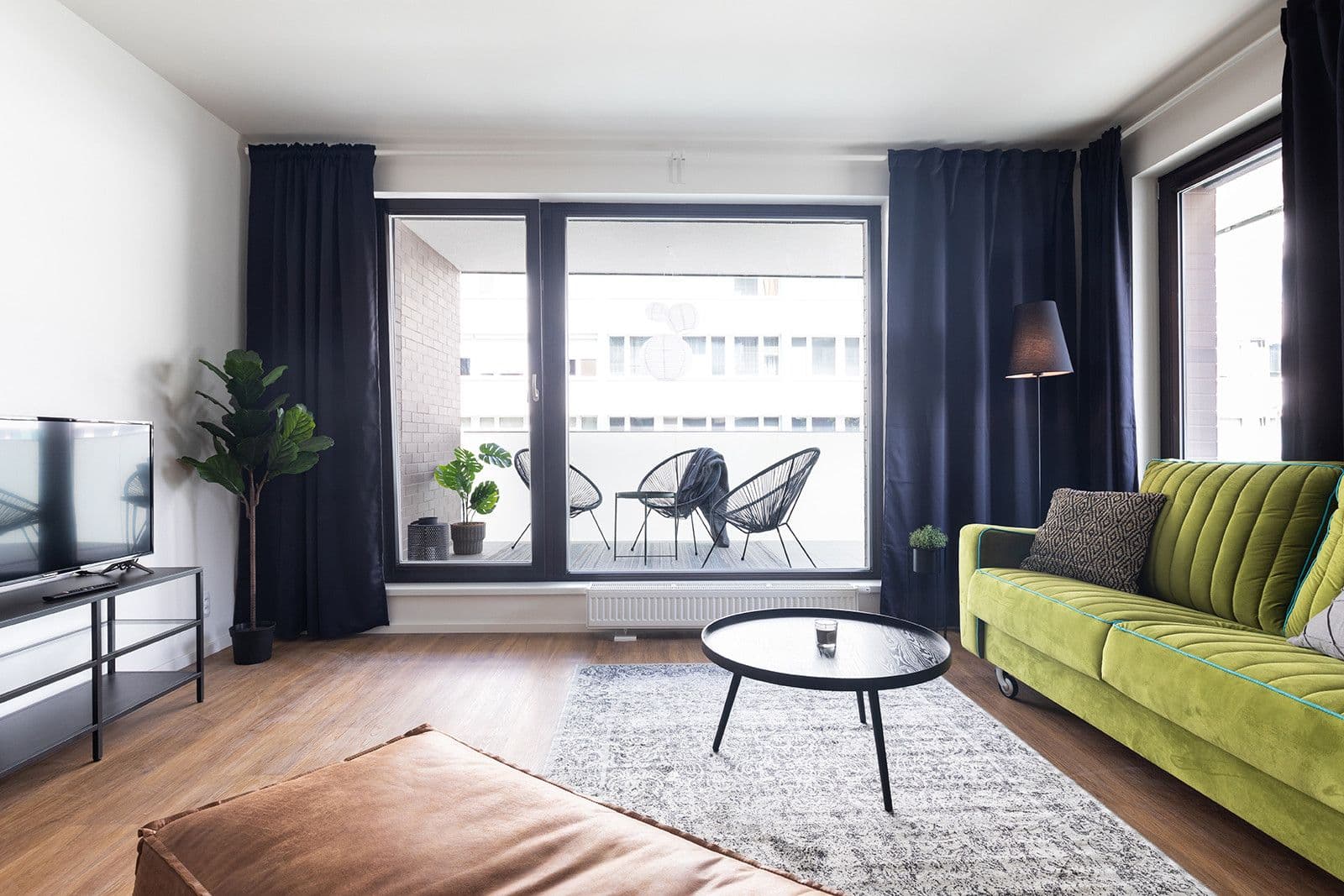Pronájem bytu  82 m², Nekvasilova, Praha, Praha