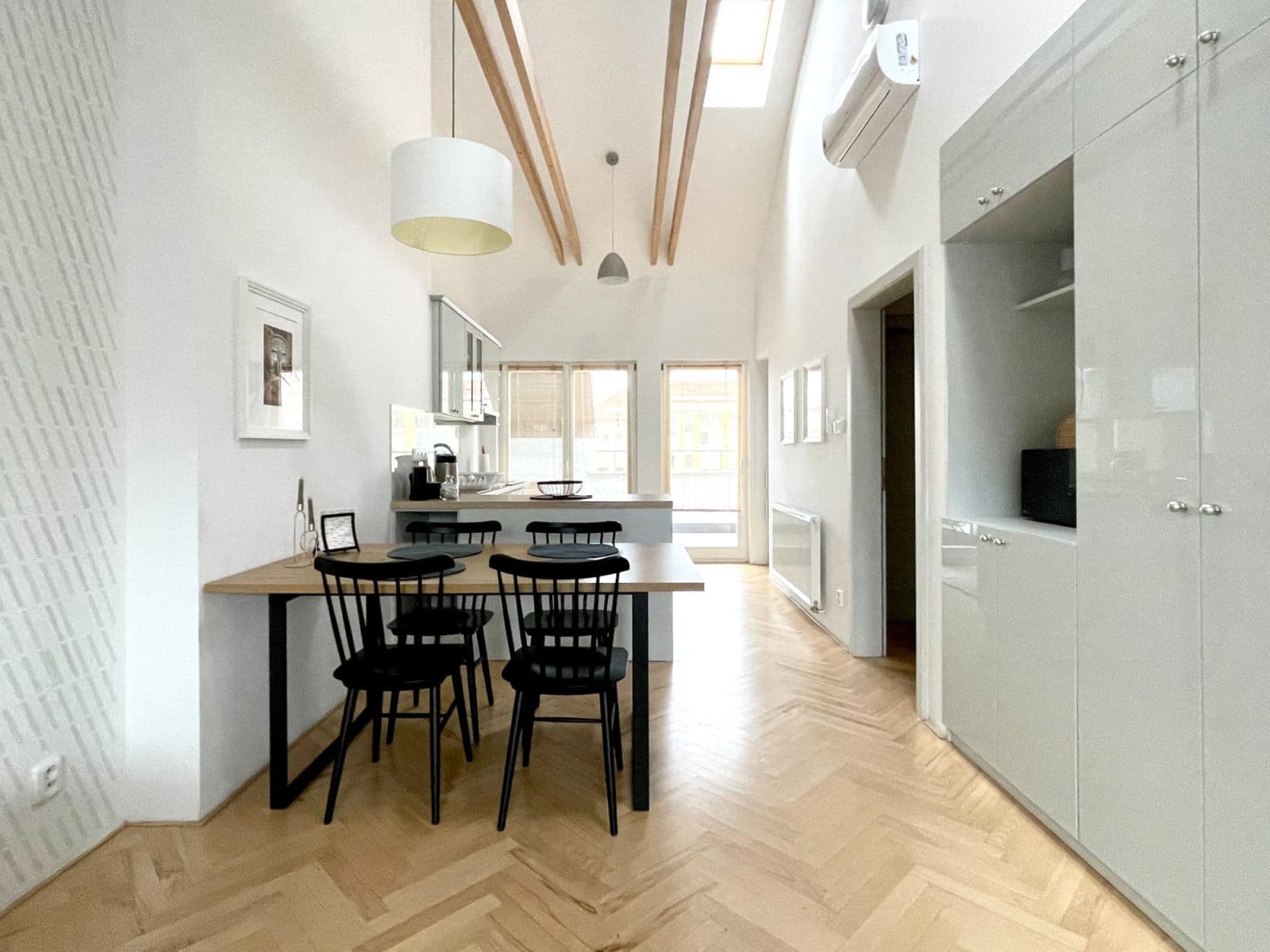 Pronájem bytu  93 m², Blanická, Praha, Praha