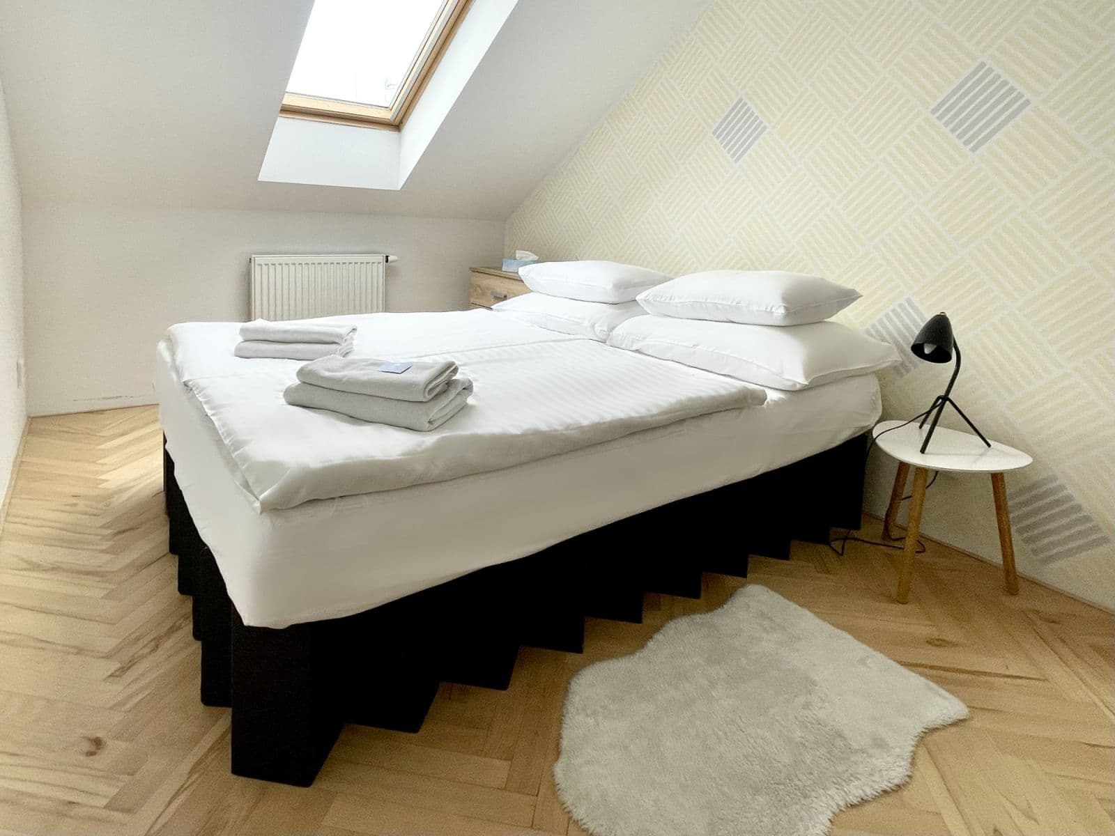 Pronájem bytu  93 m², Blanická, Praha, Praha