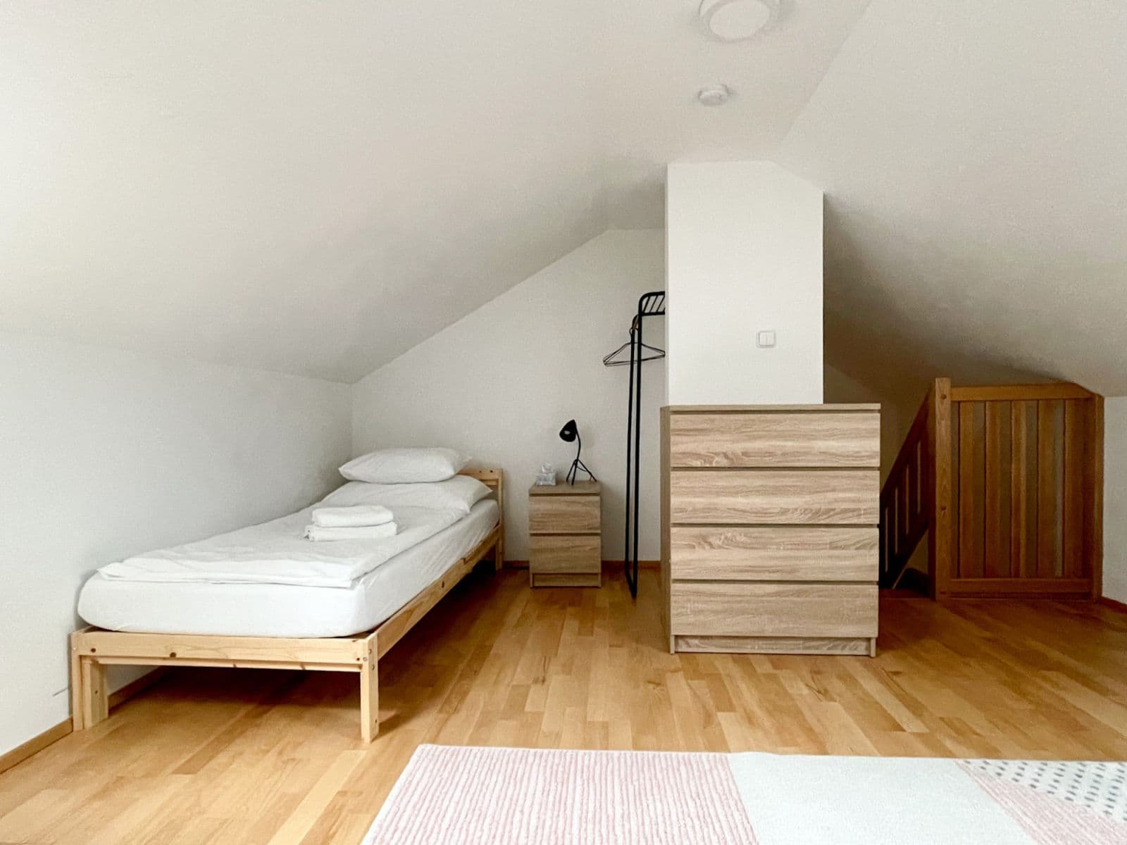 Pronájem bytu  93 m², Blanická, Praha, Praha