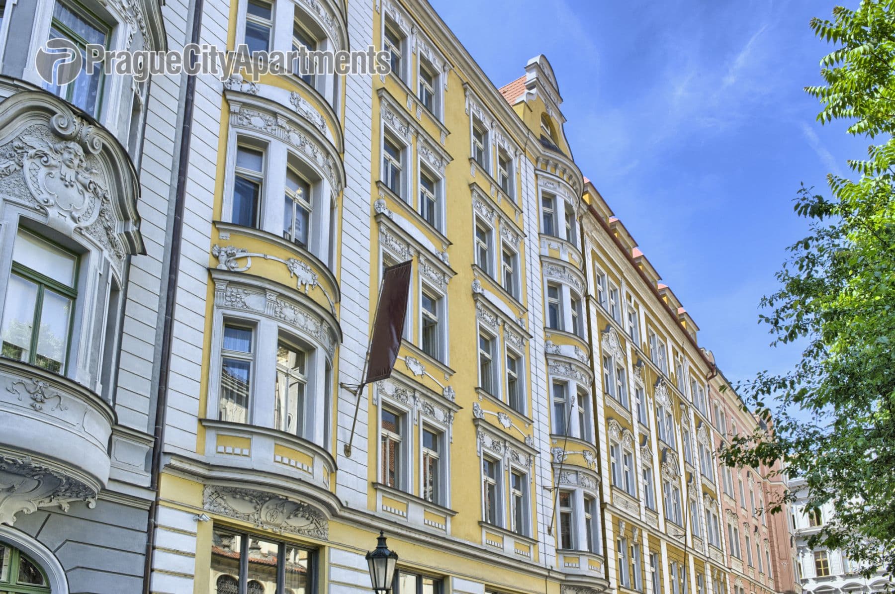 Pronájem bytu  100 m², U Milosrdných, Praha, Praha