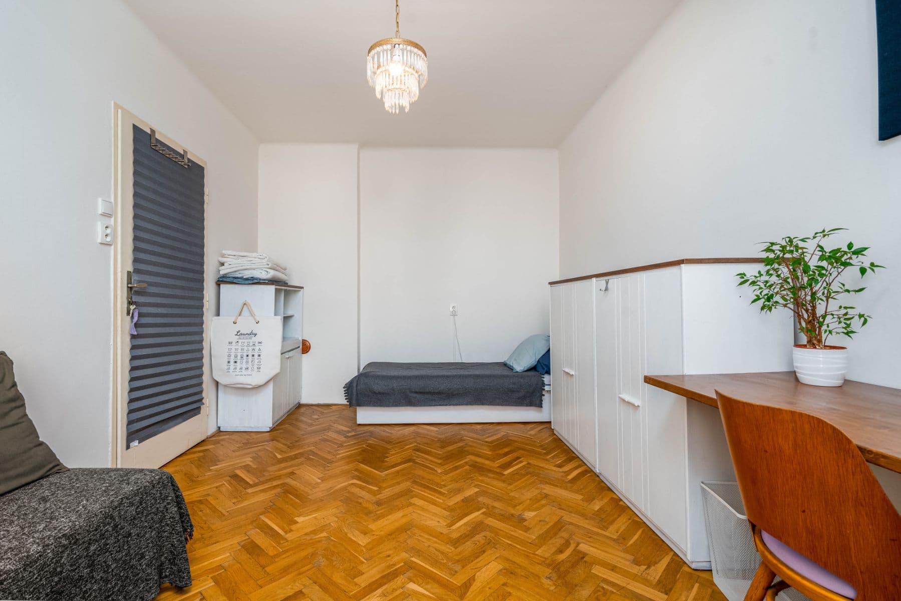 Pronájem bytu  100 m², Jiřinková, Praha, Praha