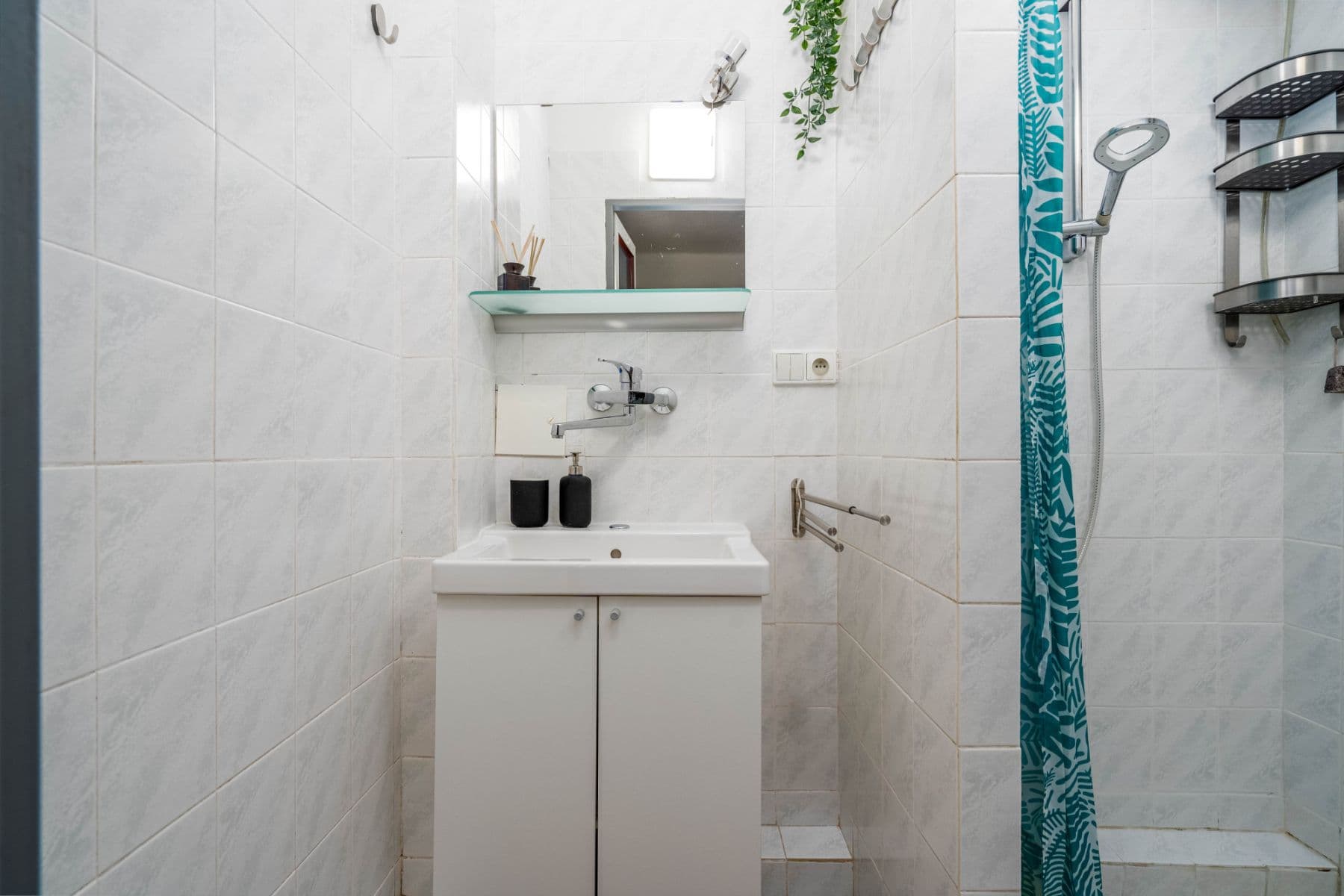 Pronájem bytu  100 m², Jiřinková, Praha, Praha