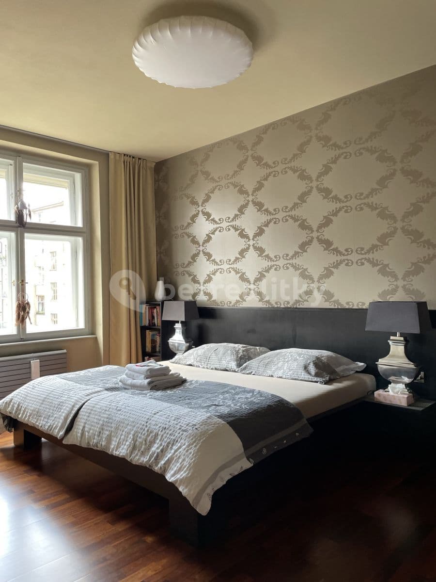 Pronájem bytu  95 m², Pod Slovany, Praha, Praha