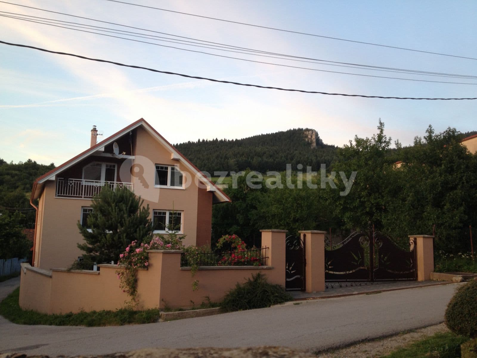 Pronájem bytu 6+kk 150 m², Komjatná, Komjatná, Žilinský kraj