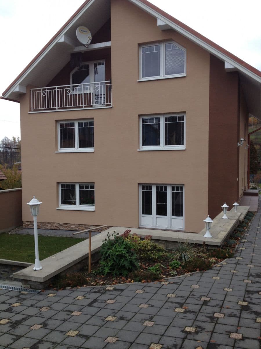 Pronájem bytu  800 m², Komjatná, Komjatná, Žilinský kraj