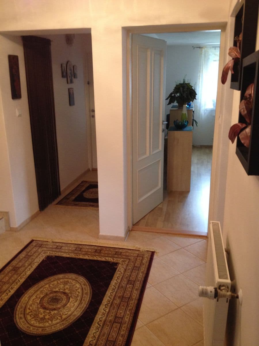 Pronájem bytu  800 m², Komjatná, Komjatná, Žilinský kraj