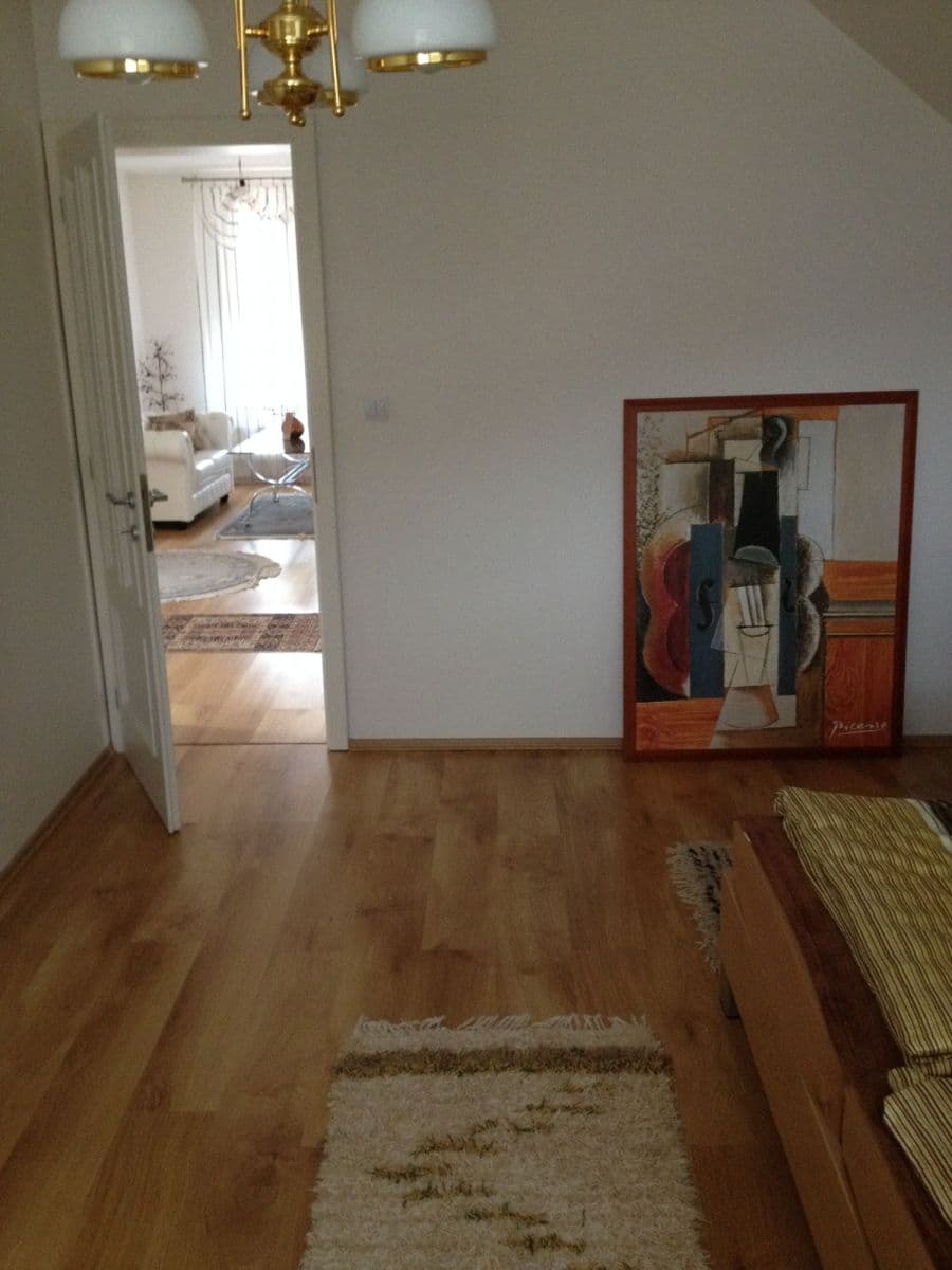 Pronájem bytu  800 m², Komjatná, Komjatná, Žilinský kraj