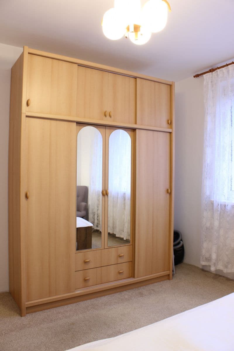 Pronájem bytu  52 m², Sabinovská, Ružinov, Bratislavský kraj