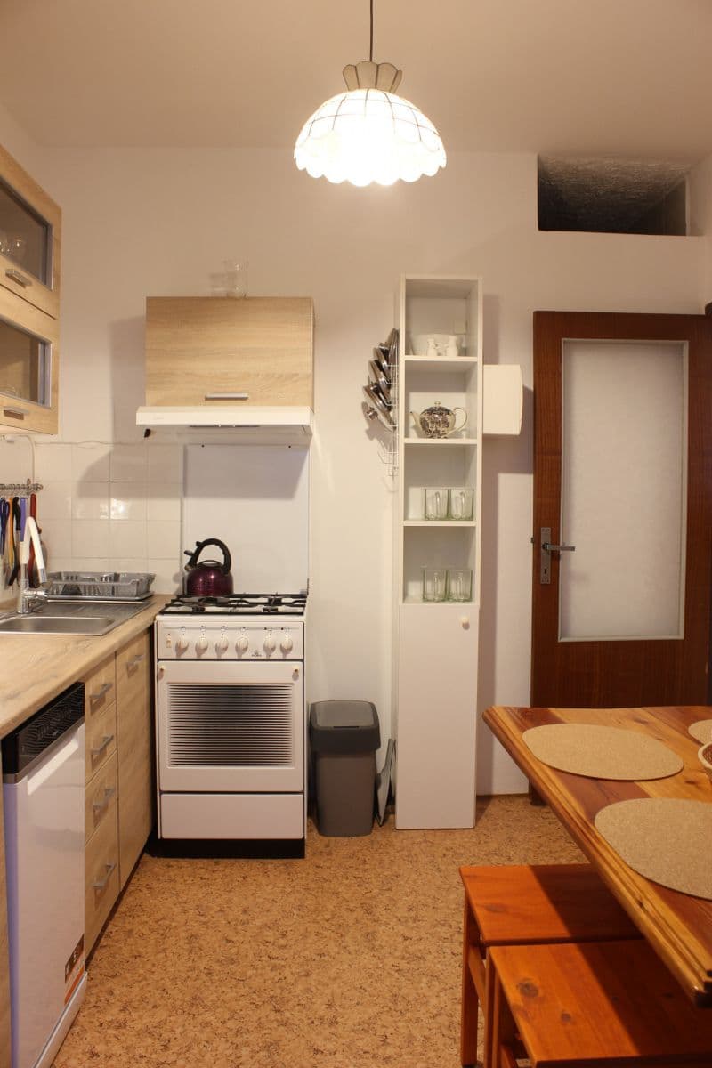 Pronájem bytu  52 m², Sabinovská, Ružinov, Bratislavský kraj